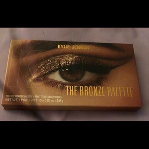 COPY - Kylie Jenner the bronze palette